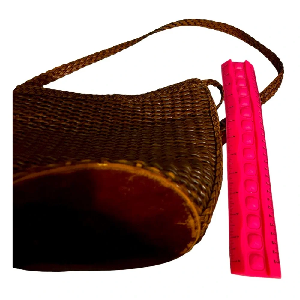 Nine West chocolate color vintage woven shoulder bag/ cross body. Medium size. - Picture 4 of 4